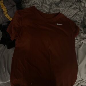 Nike Women's Maroon Short Sleeve Tee